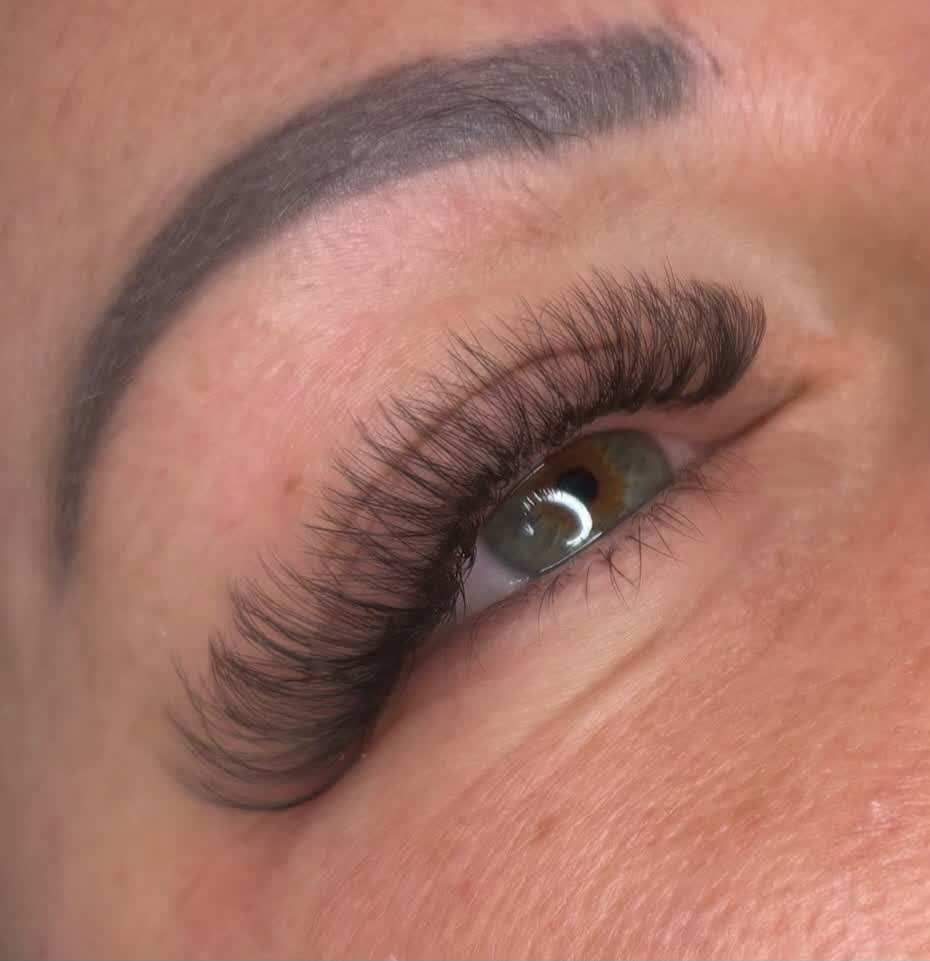 Fluffy hybrid lash set